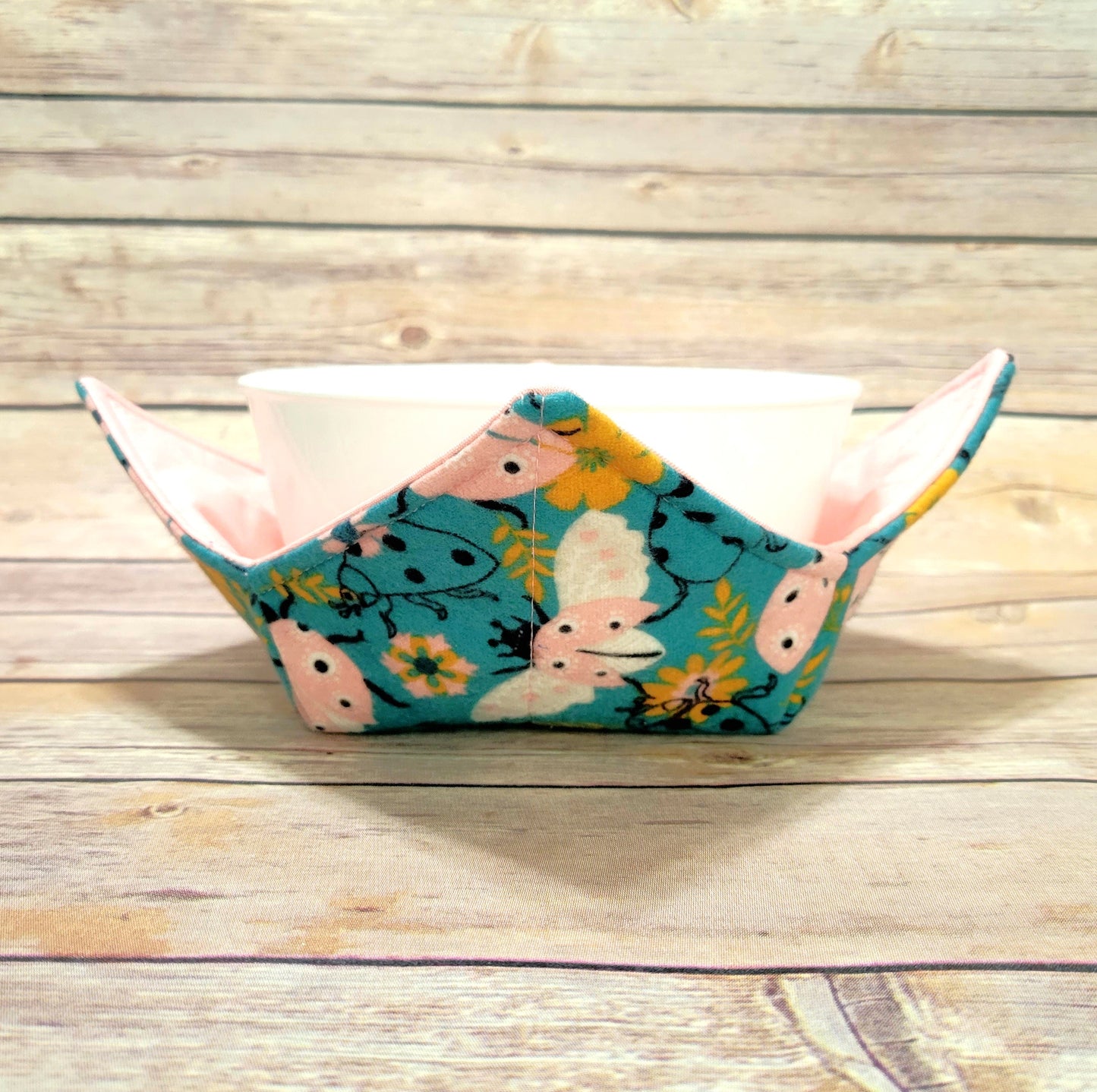 Ladybug Bowl Cozy Hot Pad | Ladybugs and Flowers Padded Bowl Holder