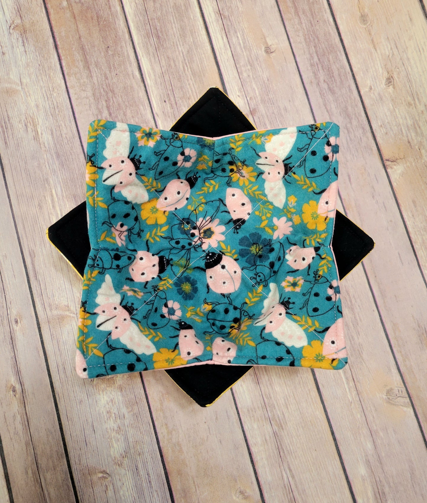 Ladybug Bowl Cozy Hot Pad | Ladybugs and Flowers Padded Bowl Holder