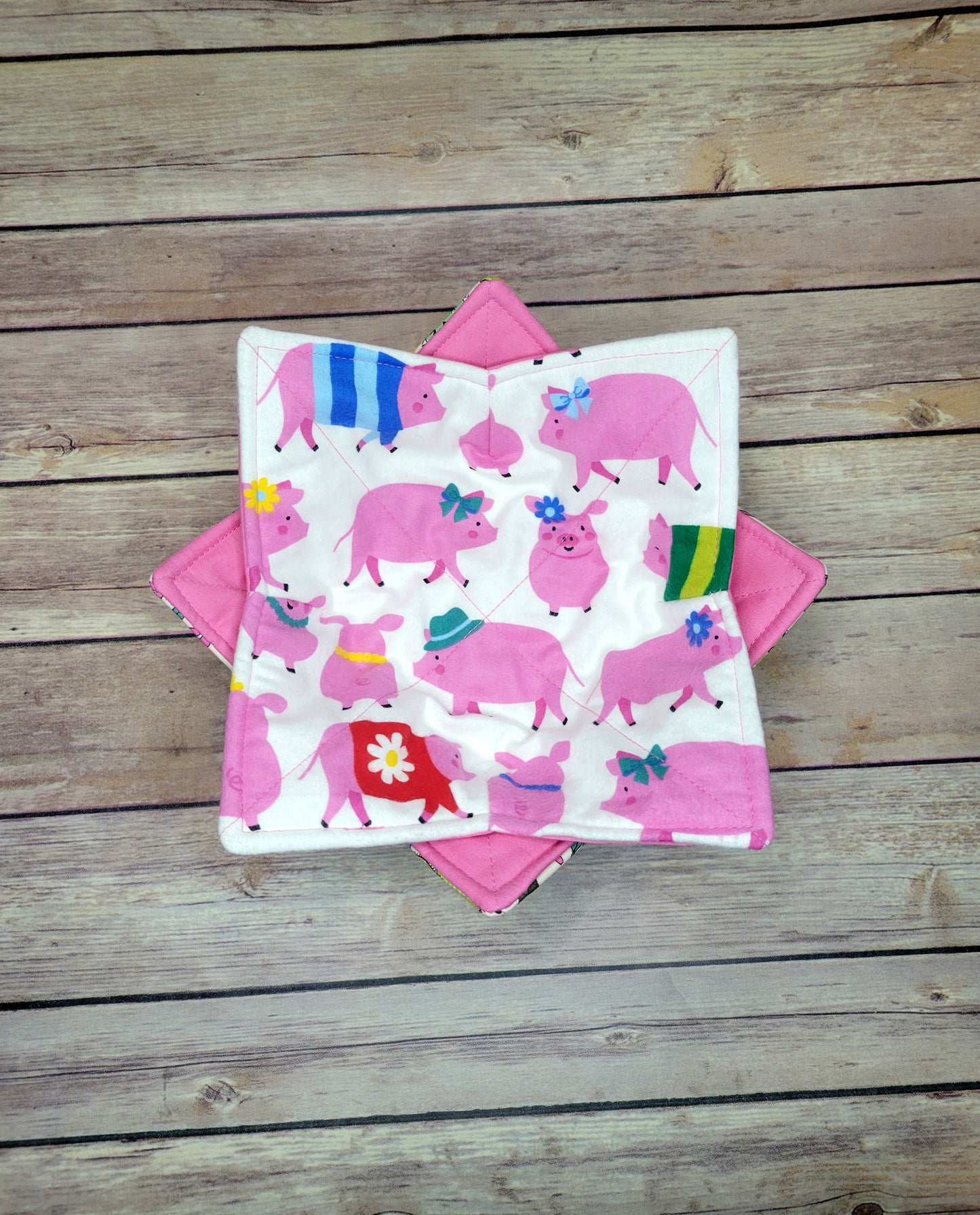 Pig Bowl Cozy | Pink Pigs Hot Pad | Padded Holder Cover