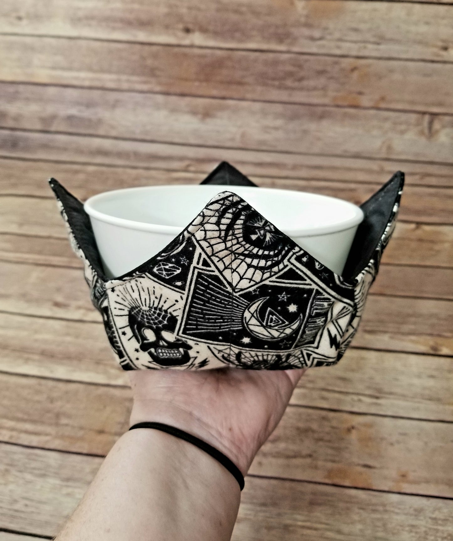 Tarot Cards Bowl Cozy | Halloween Skull Padded Holder