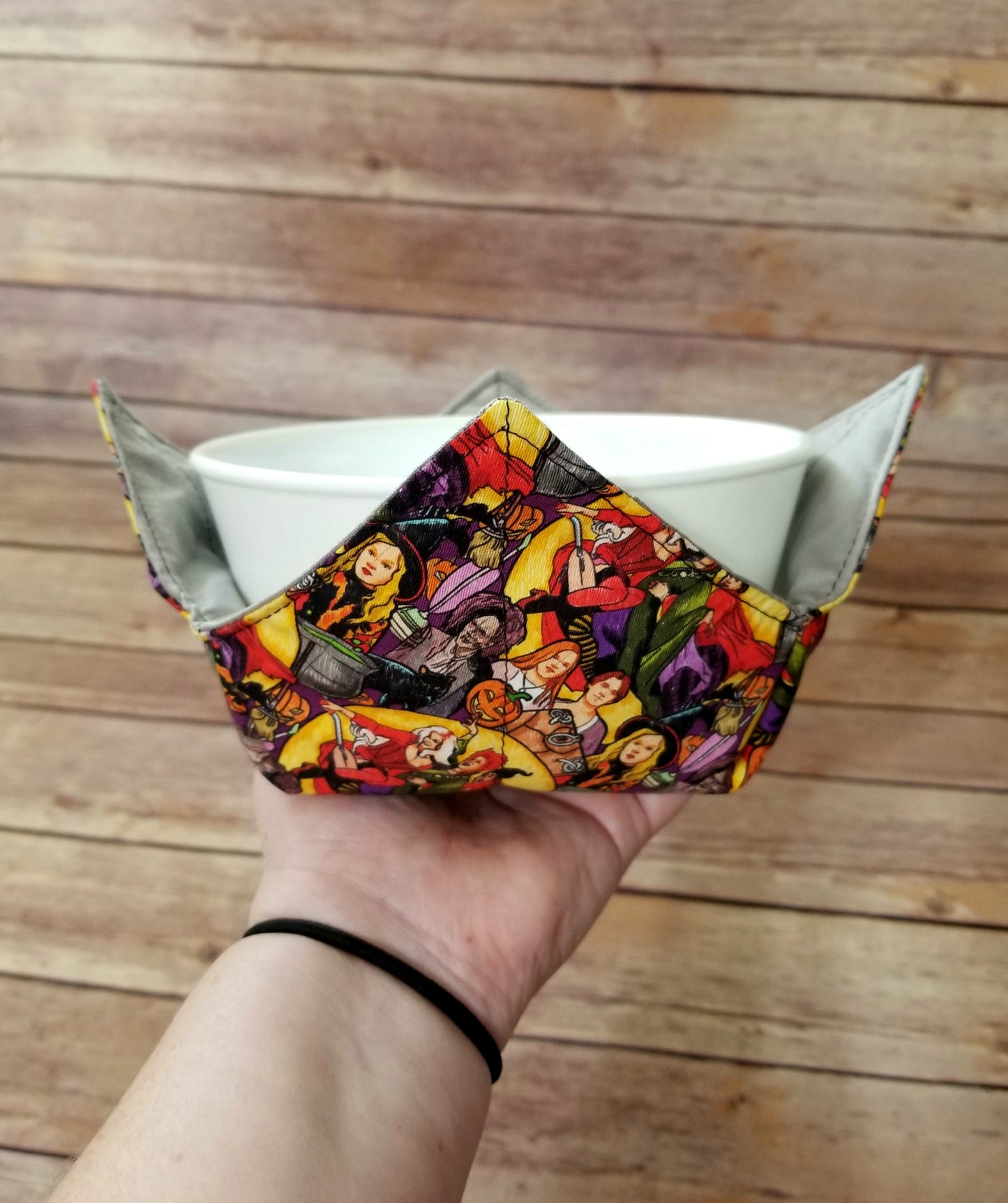 Hocus Pocus Bowl Cozy | Halloween Witch Movie Padded Holder