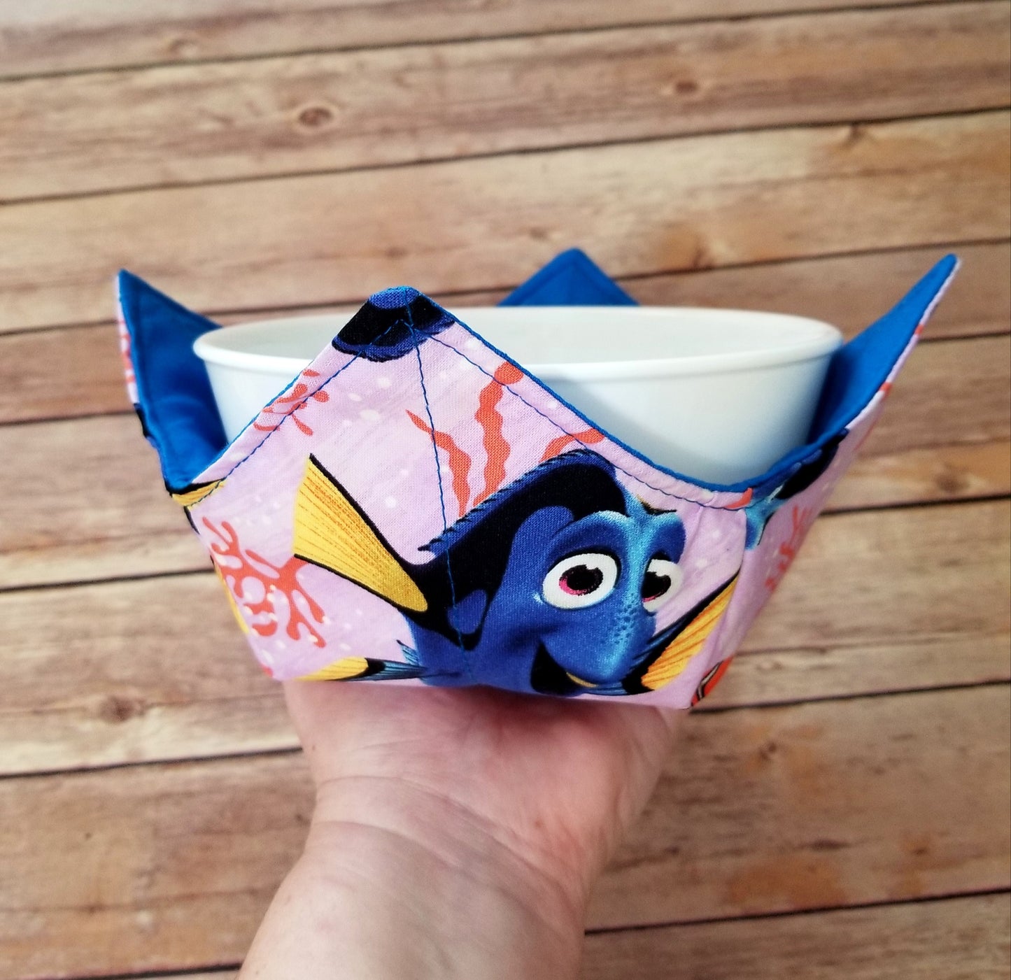 Nemo Bowl Cozy Hot Pad | Dory Padded Holder | Nautical, Ocean Fish